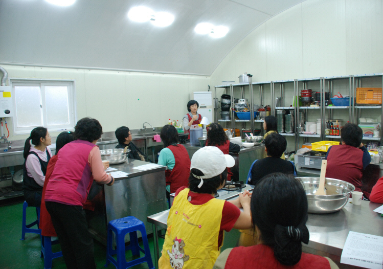 김녕초등학교 어머니회 지역농특산물 활용한 가공실습